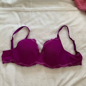 Natori lightly padded pink lace bra. EUC